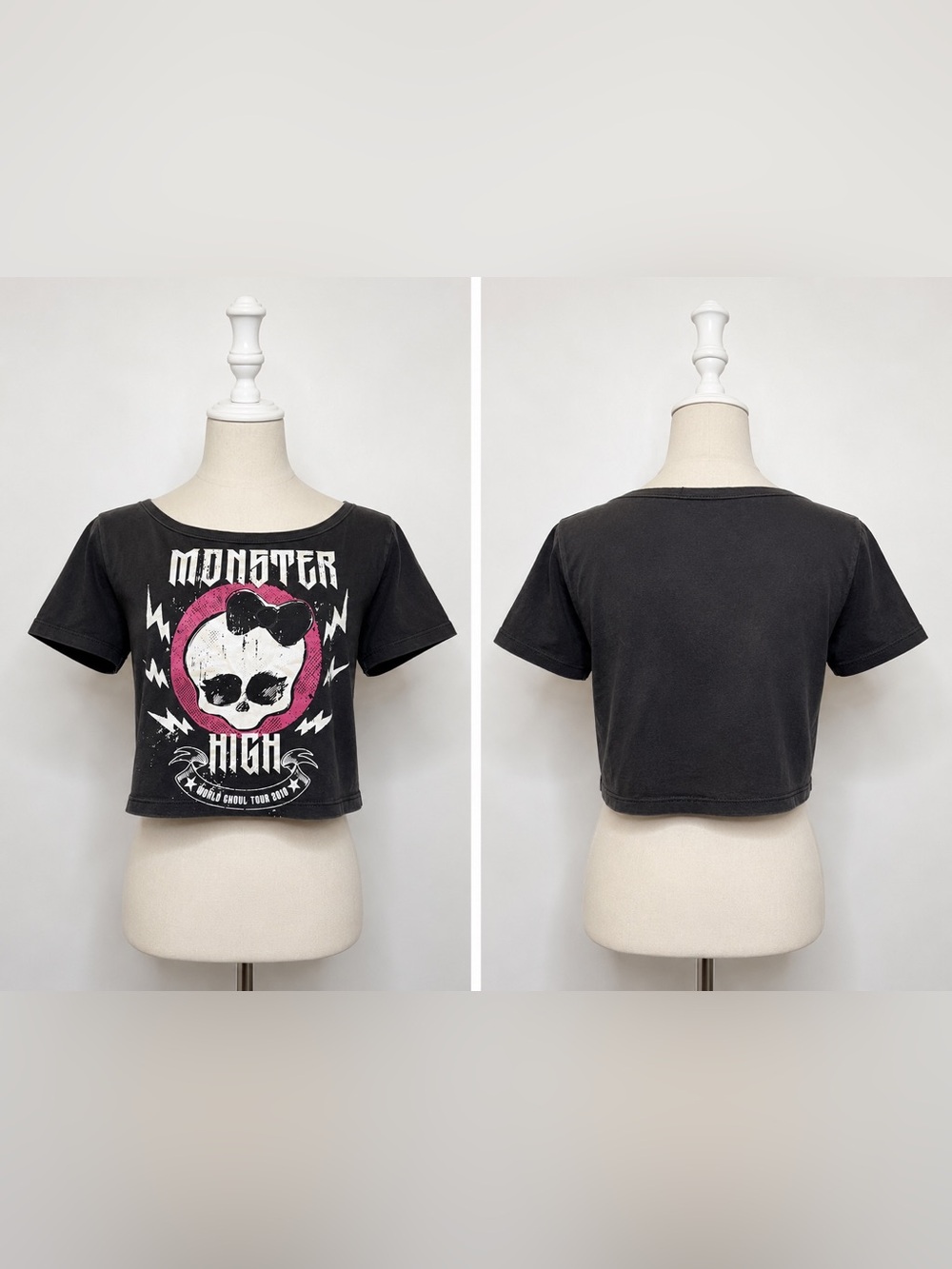 Monster High World Ghoul Tour 2010 Cropped Graphic Tee – Size Medium